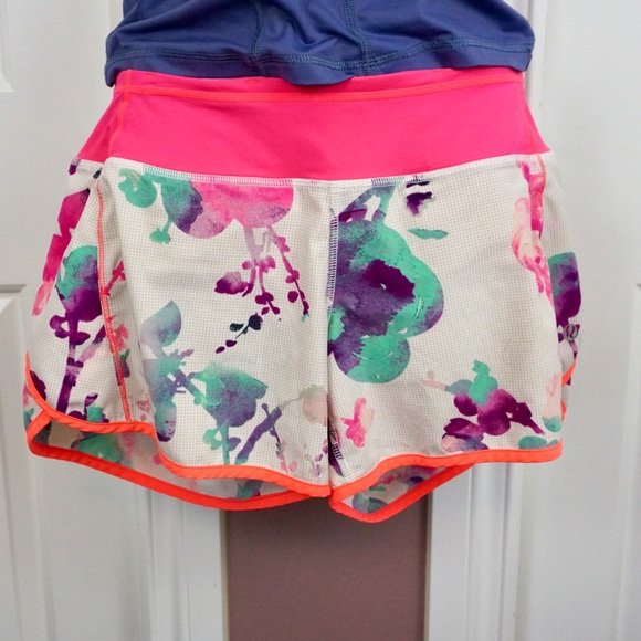 **SOLD** RARE**Lululemon - Turbo Run Shorts - Picture 4 of 8